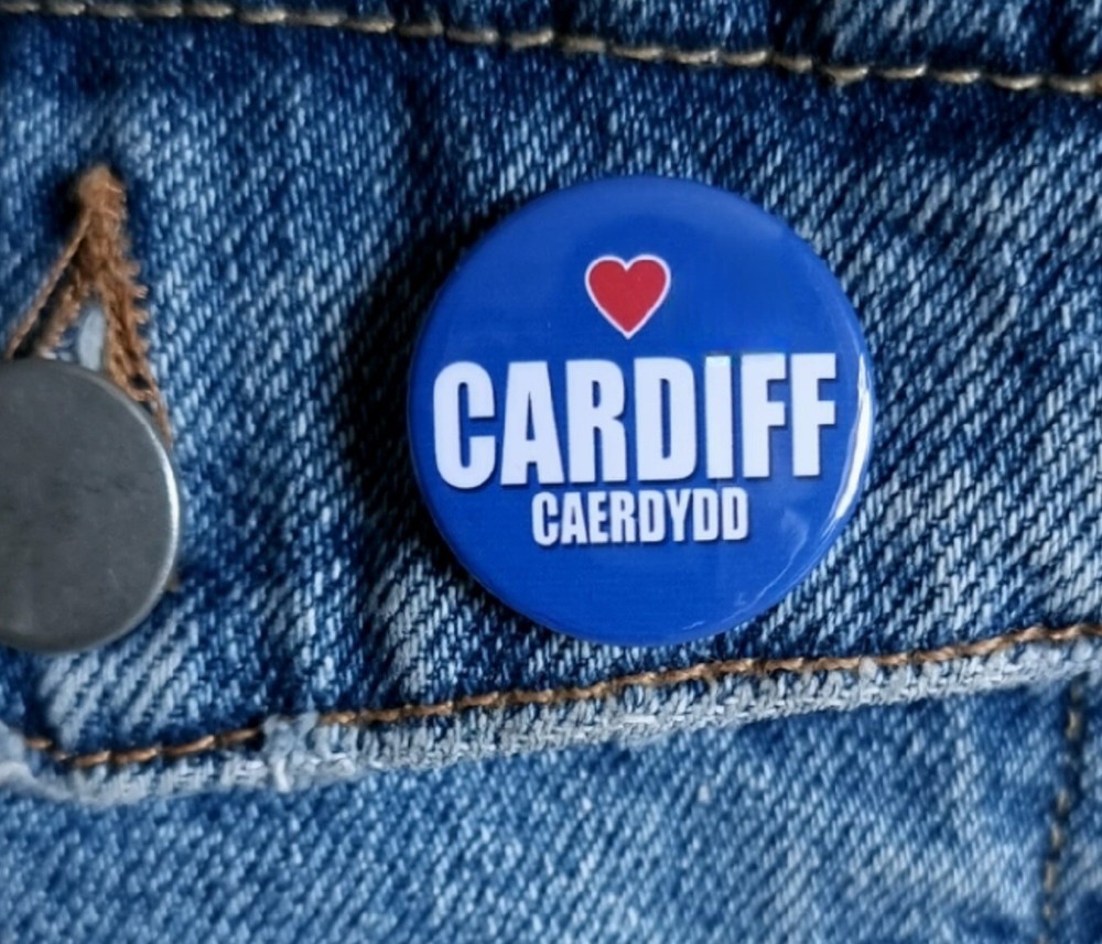 Love Cardiff, Caerdydd - Small Button Badge - 25mm diam