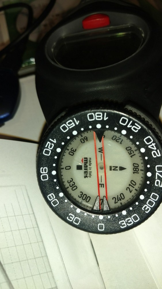 mares puck air w/compass, drak usb interface, user guide disk, and extra face...