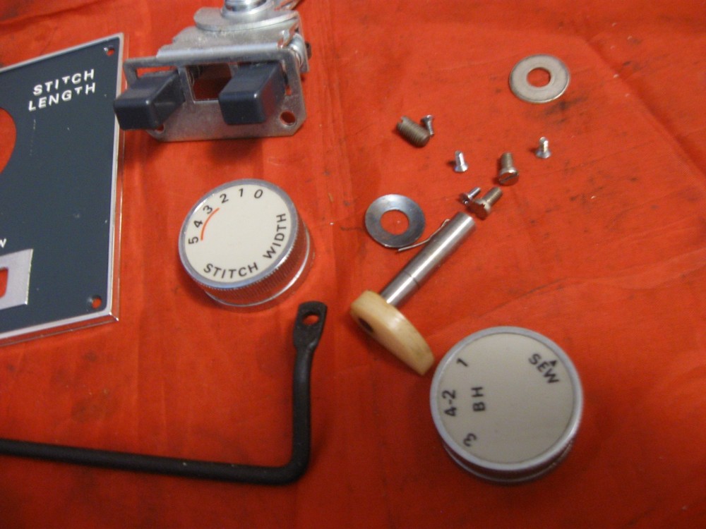 CAPITOL 600 Sewing Machine Push Button DARN SEW Assembly VINTAGE