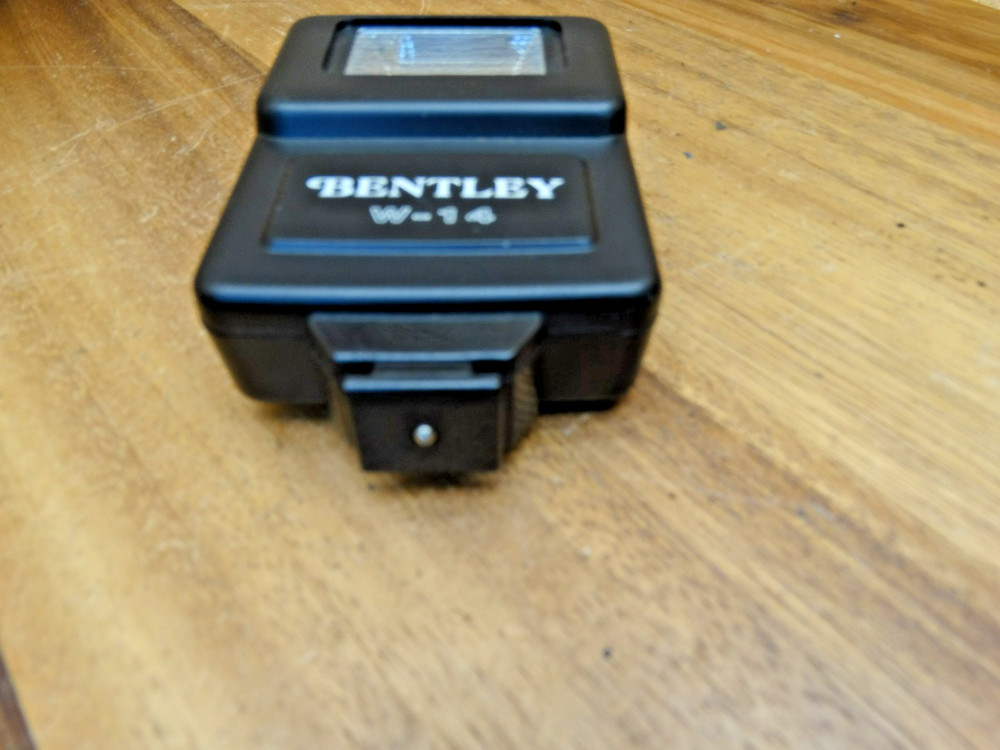 Bentley W-14 Camera Flash