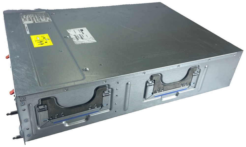 NetApp NAF-1601 Storage Array w/2x Controllers, 2x 128GB SSD, 2x PSU, NO RAM