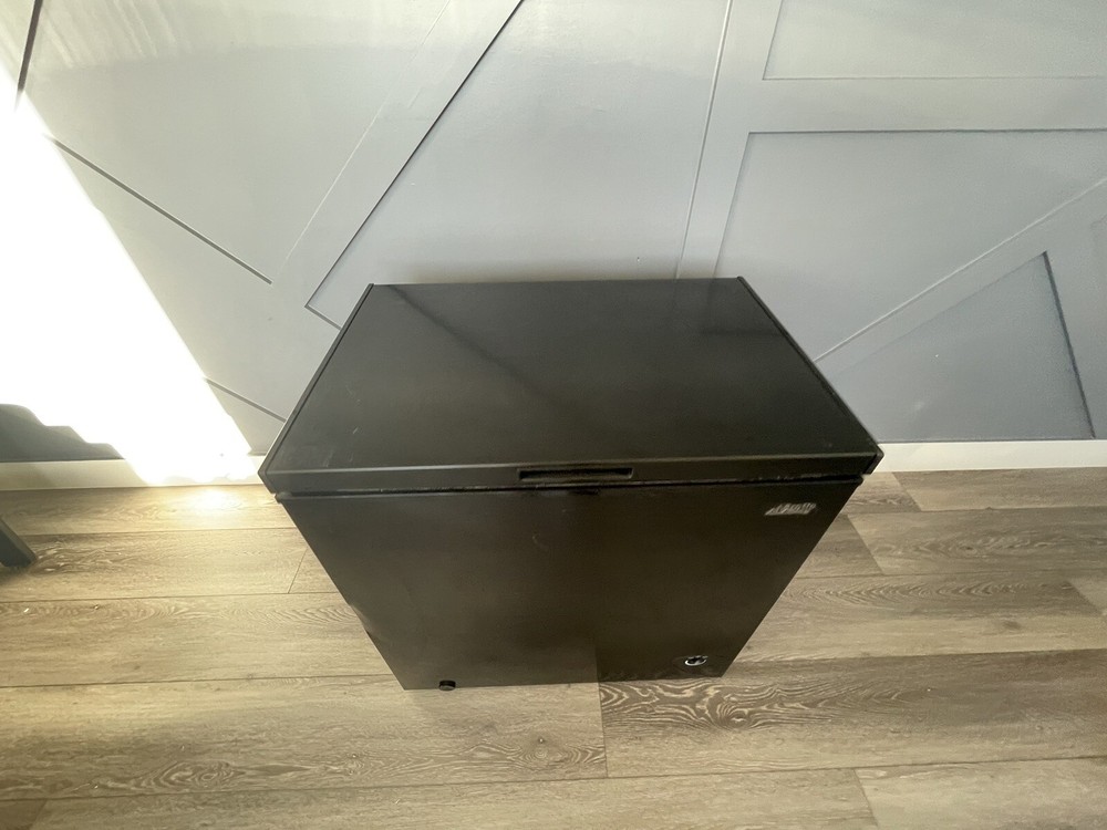 Arctic KING 7Cu ft Chest Freezer