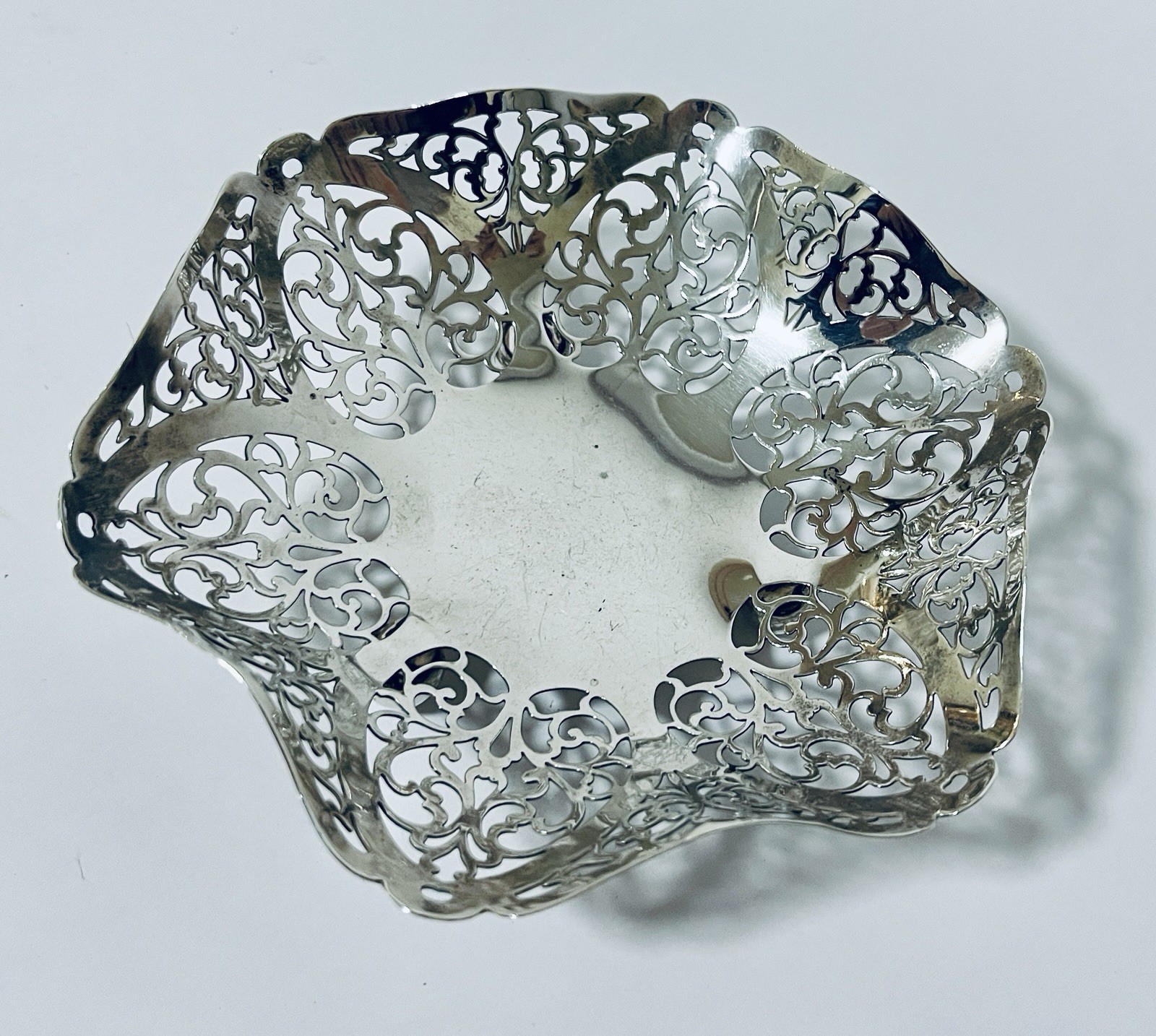 Large Antique Solid Sterling Silver Pierced Bonbon Dish / Bowl 1923