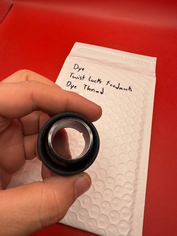 Dye Twist Lock Feedneck Dye Thread