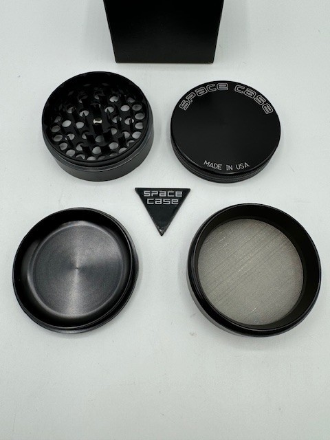 Space Case Magnetic Herb Grinder - Matte Black Aluminum - 4 pc Medium
