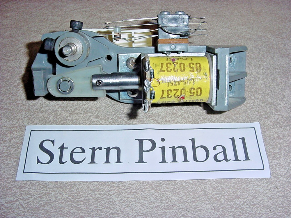 Pinstar, Stern ? Gray Plastic Flipper Base Mounting Assembly, Complete.