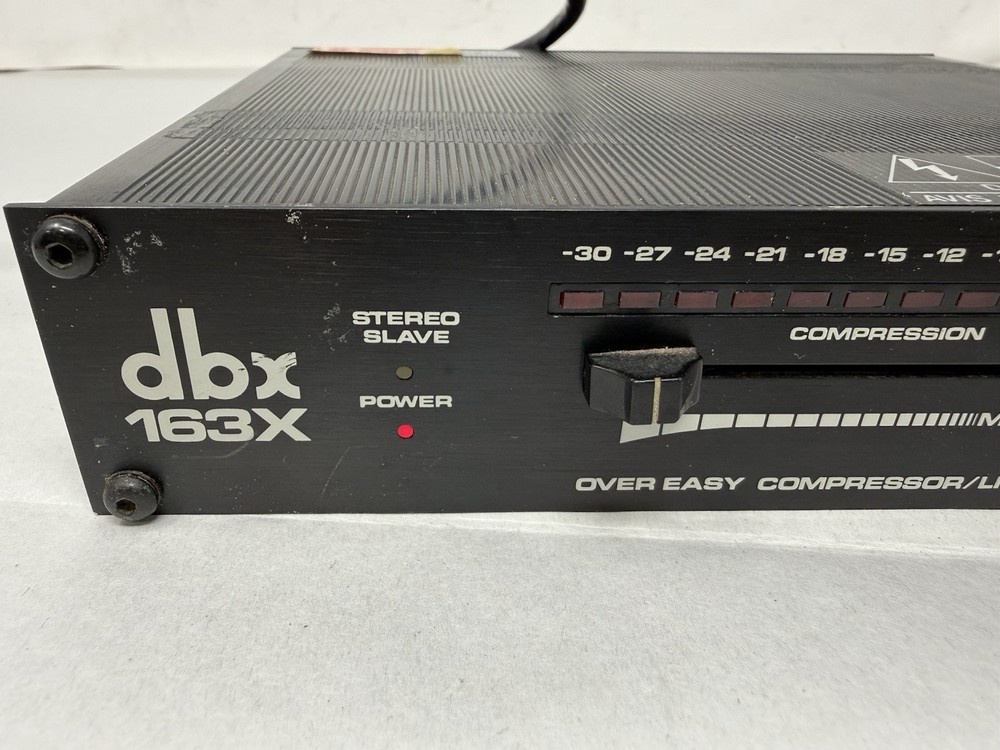 dbx 163X Professional Over Easy Compressor Limiter Signal Processor