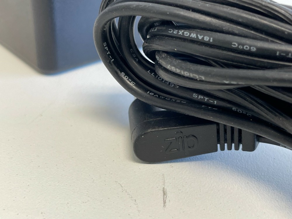 XX7: Iomega 02477800 Zip Disk Drive Power Supply