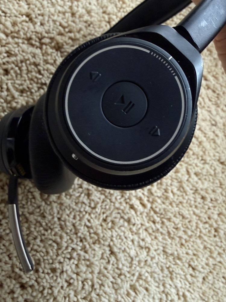 Plantronics J9 - Bluetooth Wireless Over The Head Headset
