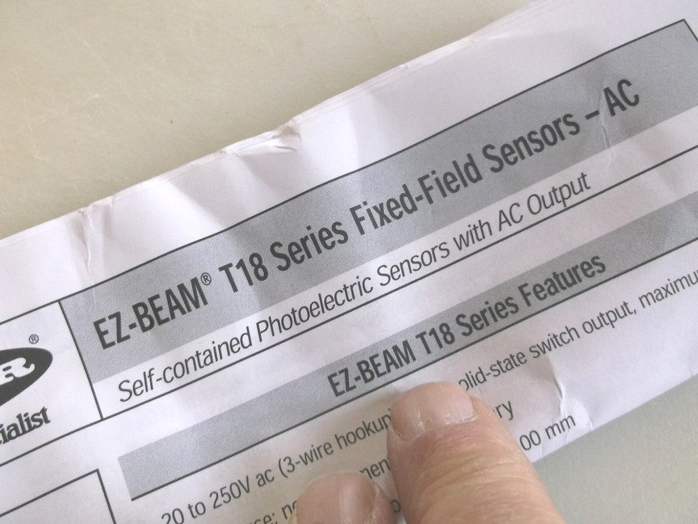 Banner T18RW3FF50 EZ-Beam Fixed Field Sensor NIB