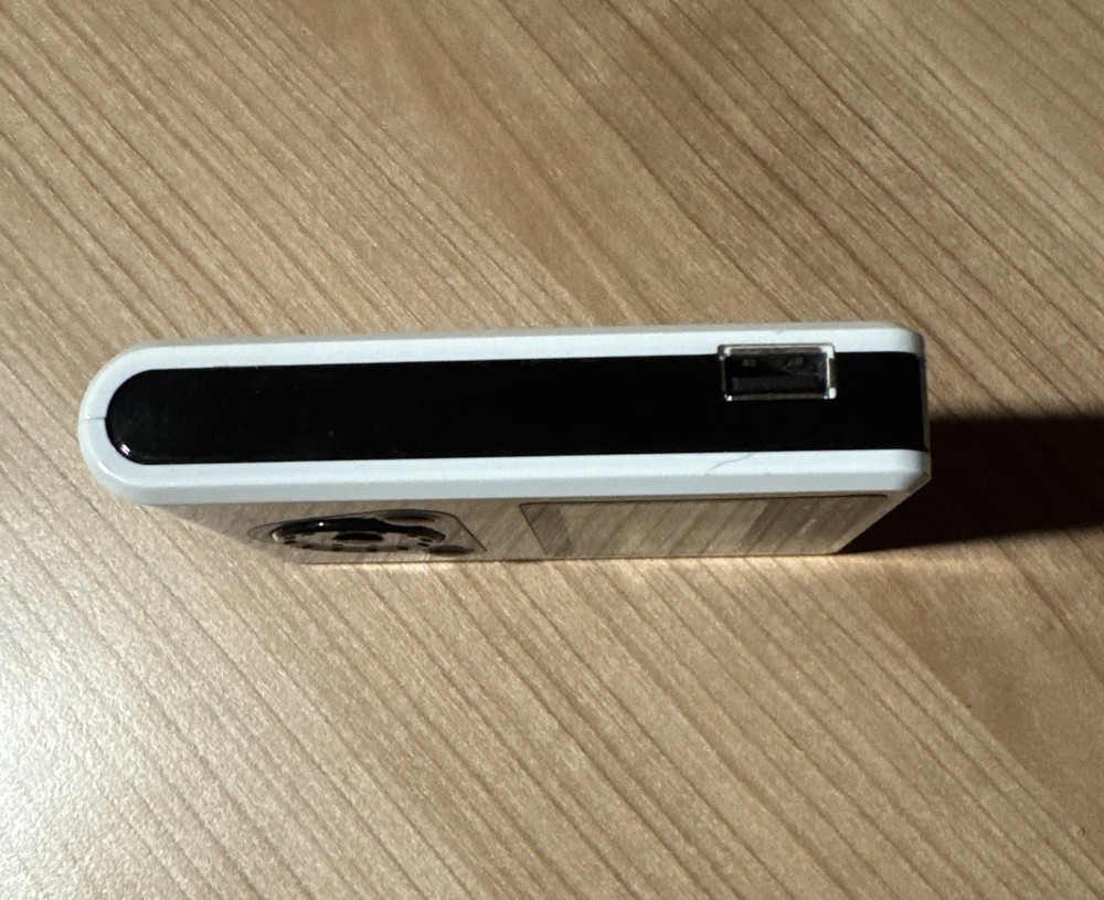 Sima Hitch USB Ipod Digital Data Transfer Device White 2-USB Ports LCD Display