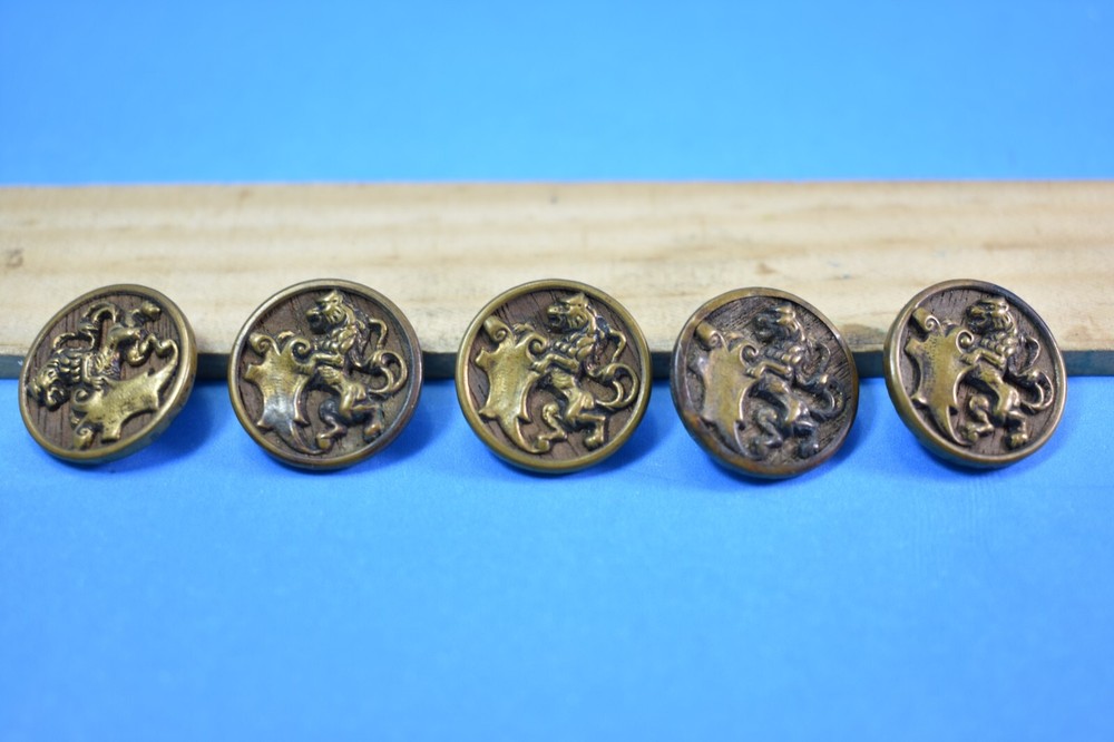 Antique Heraldic Lion Buttons