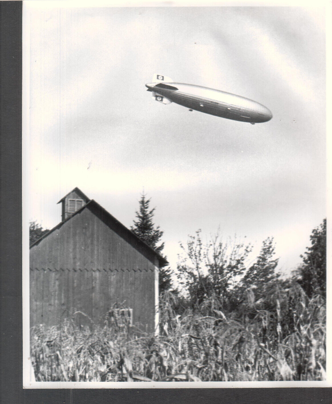 1936 8x10 photo #3 airship Hindenburg LZ 129 taken in Westchester County NY