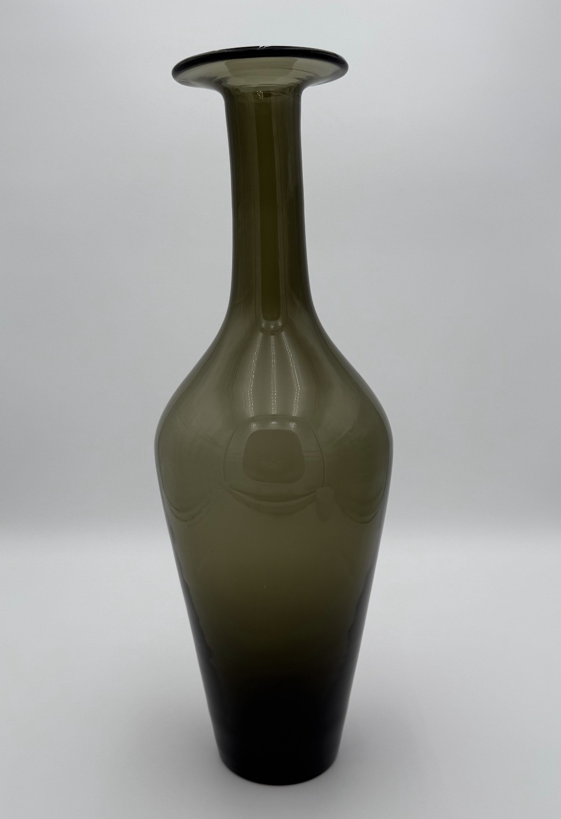 Charcoal Smoke 💨 Vintage Glass Vase 🏺 or Decanter No Stopper Gray Green 🖼️