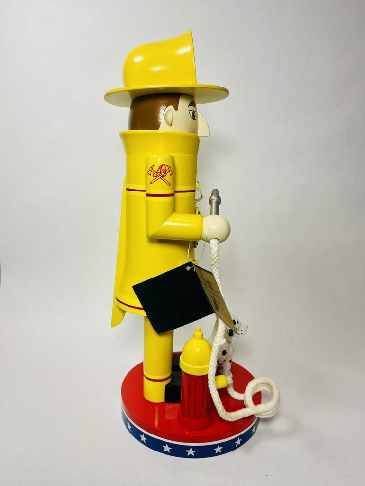 NUTCRACKER VILLAGE FIREMAN WITH DOG 2003