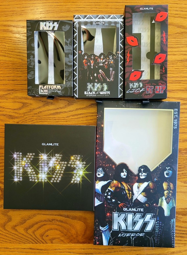 Kiss Glamlite Makeup Set *boxes*