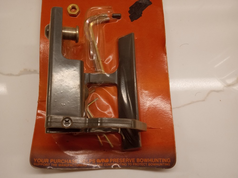 NEW Universal Overdraw Rest Left Hand Bear 7757-200