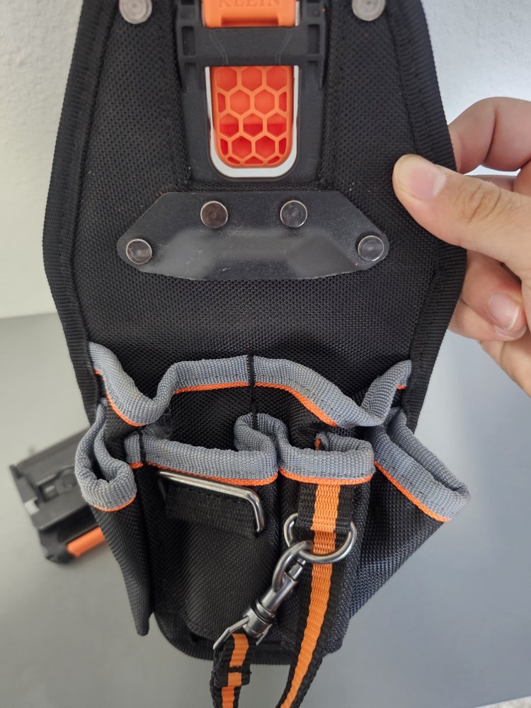 "NEW "Klein Tools MODbox 6 Pocket Tool Pouch