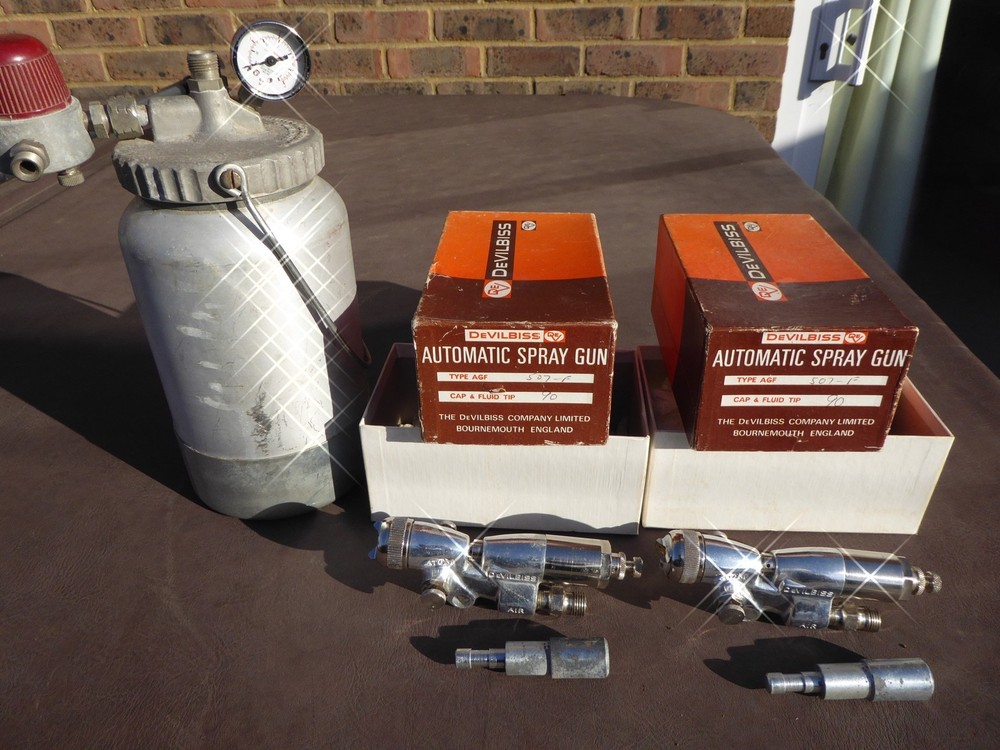 Two Vintage DeVilbiss Automatic Spray Guns (507-F) & Pot