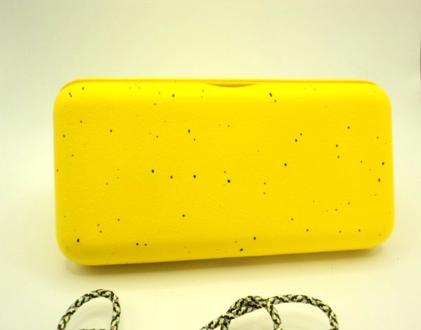 Black Snapchat Spectacles With Yellow Case & Charger