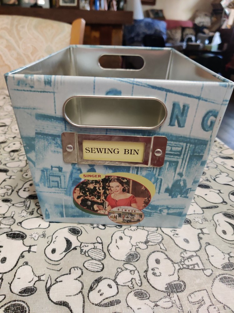 Singer Basket/Tin Storage Bin 2007