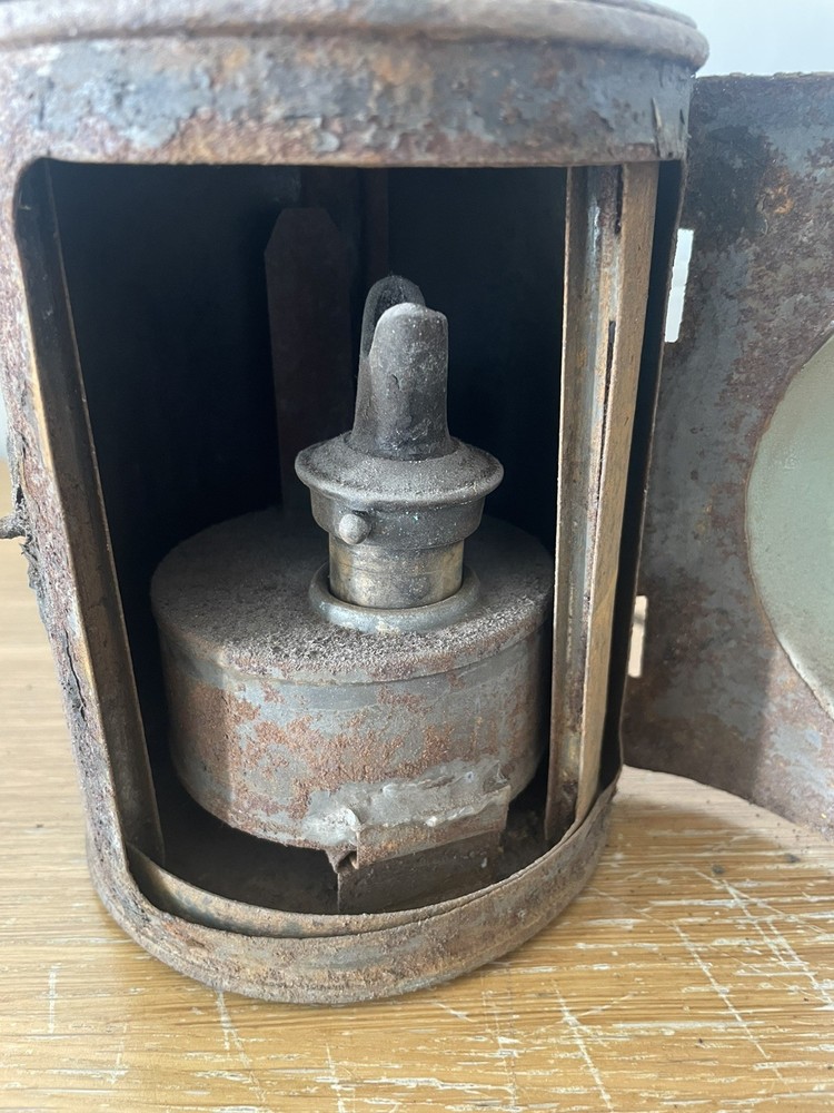 OLD NER Co NORTH EASTERN RAILWAY HAND LAMP LANTERN -