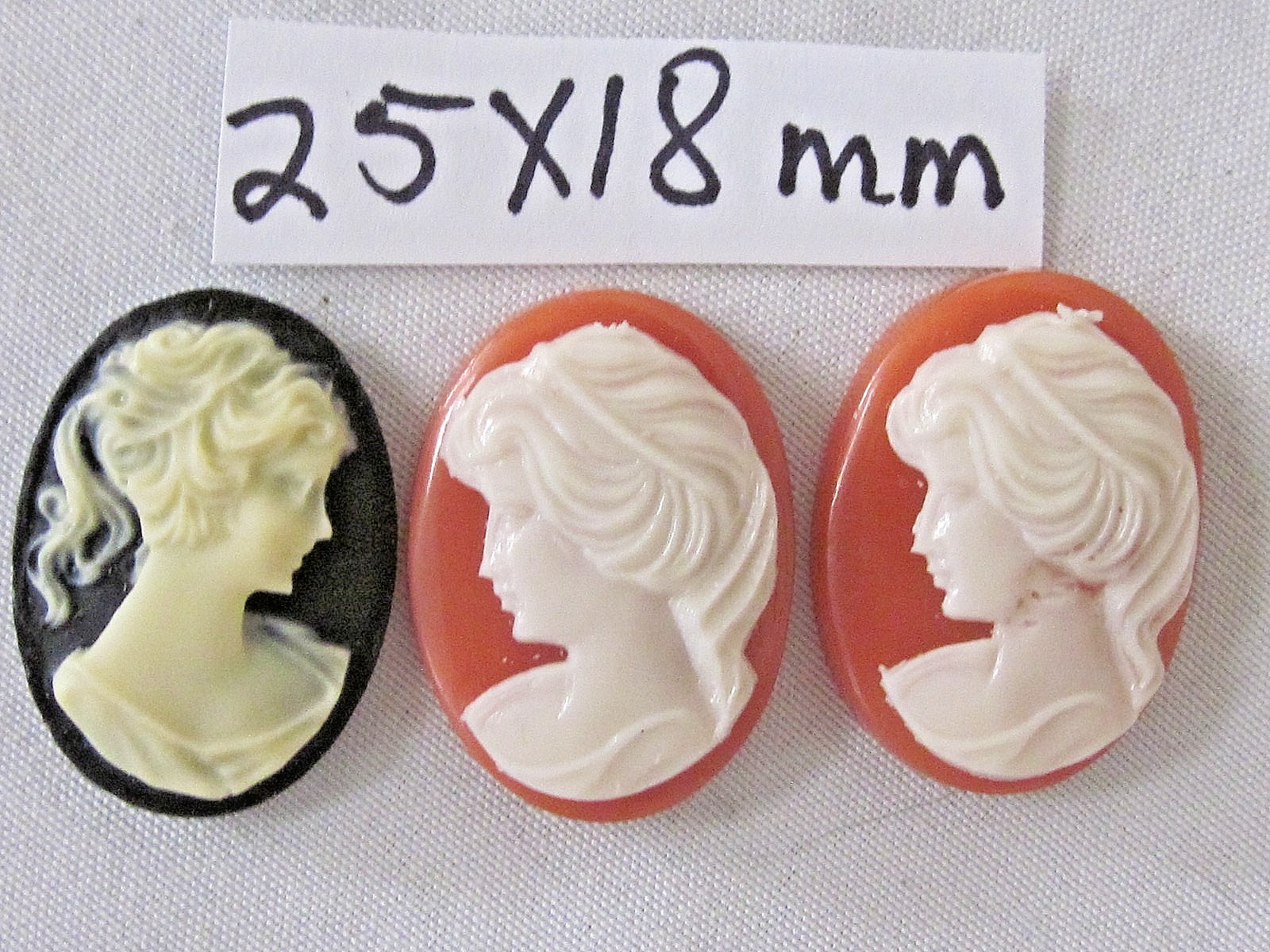 * SALE* VTG CAMEOS 40x30mm HUGE 17piece LOT JEWELRY RESIN FINDINGS REPAIR CRAFTS