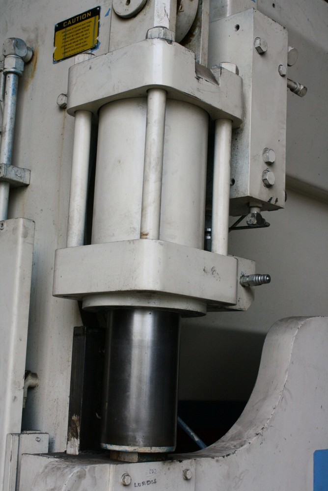 90 TON X 10' CINCINNATI AUTOFORM HYDRAULIC PRESS BRAKE: YODER #66523