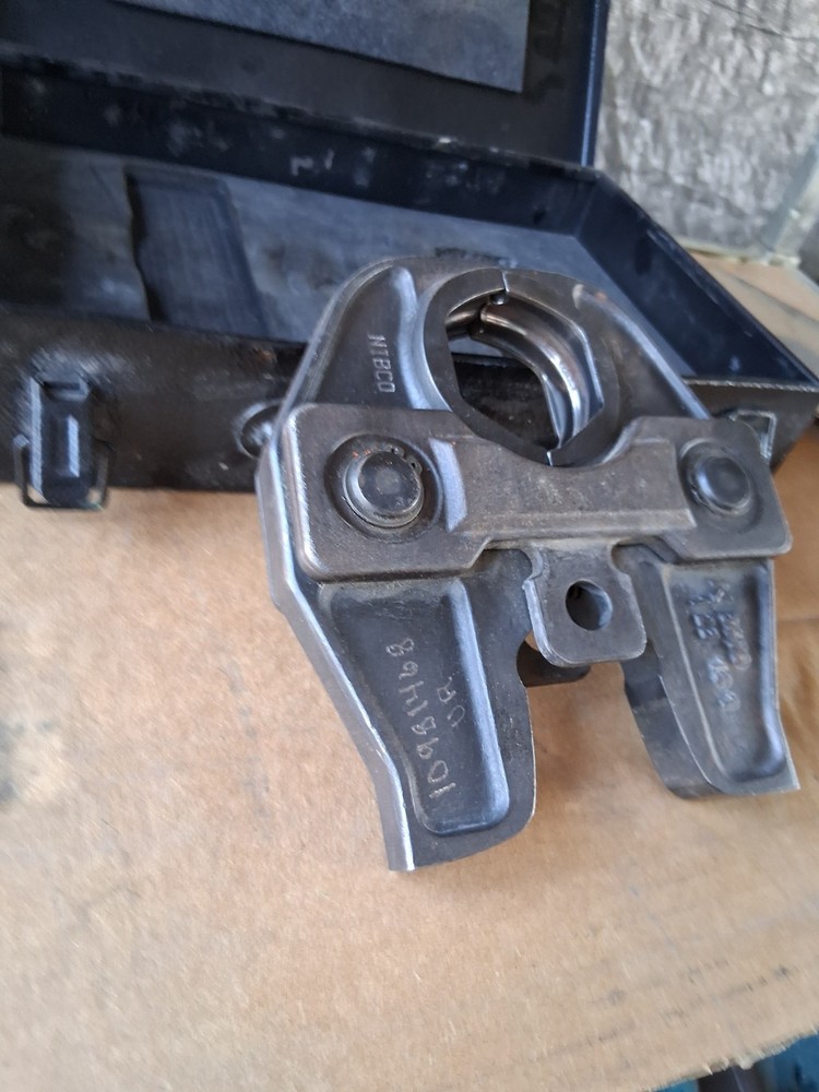 NIBCO 2"" PRESS JAWS And Case Only