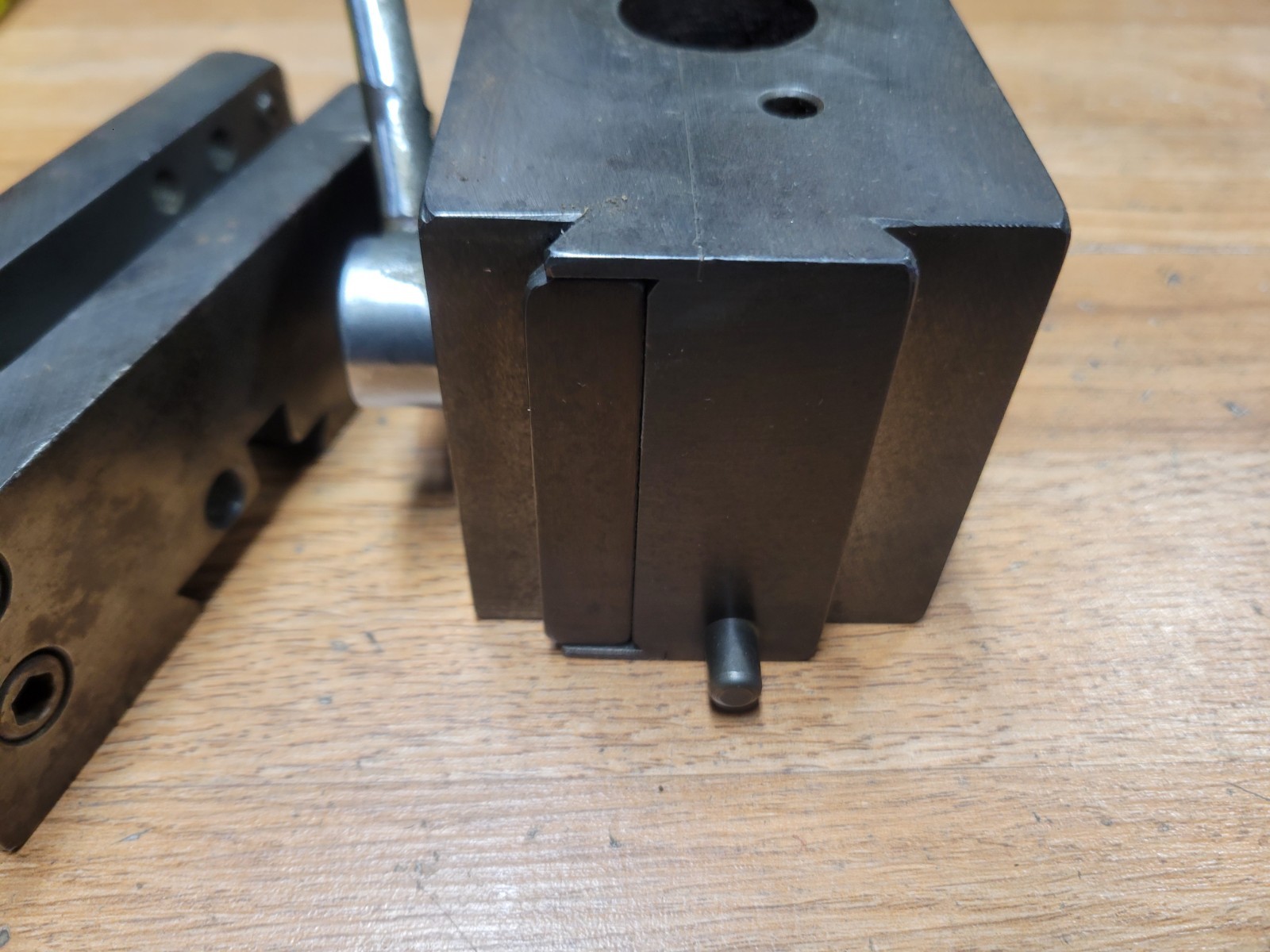 KDK QUICK CHANGE TOOL HOLDDER 200 BODY W. 154 HOLDER