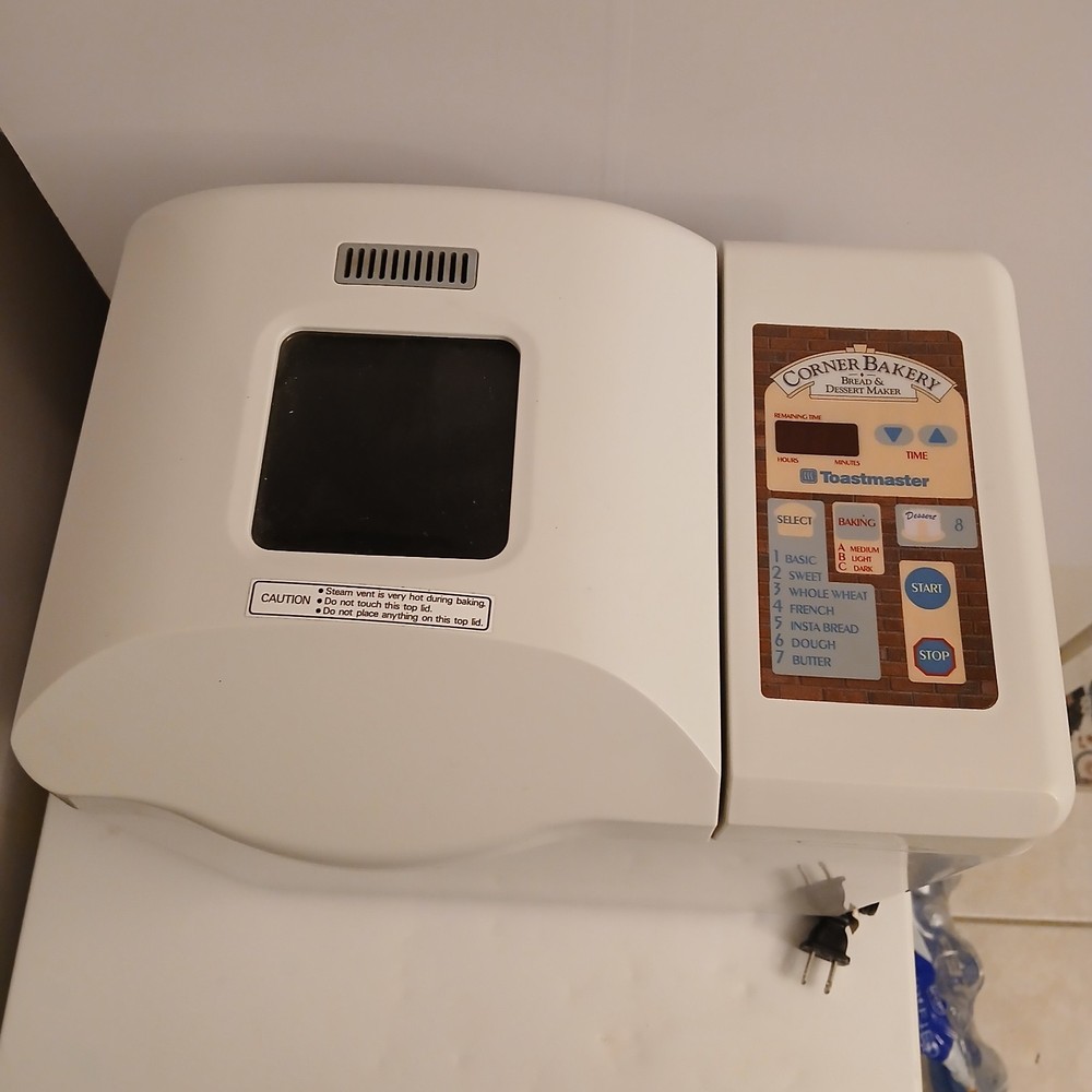 Bread Maker Breadman TR888 Corner Bakery 2lb Programmable Dessert Bread