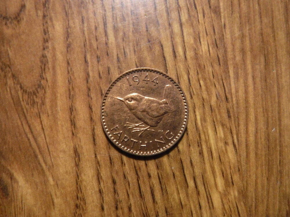 GREAT BRITAIN FARTHING 1944 COIN (832)