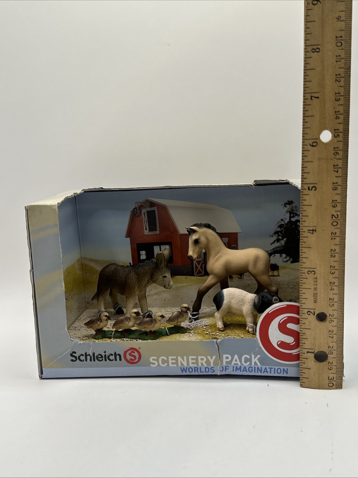 Schleich Scenery Pack Farm Animals With Booklet #41227 NIB