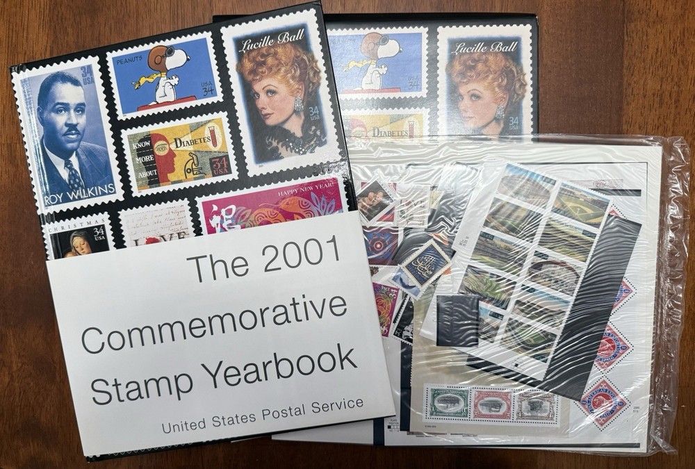 2001 Commemorative Stamp Yearbook with Stamps