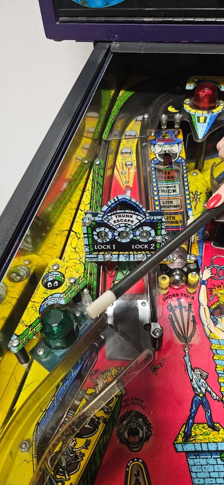 PINBALL MAGIC Pinball Machine - Capcom 1995 - 2110