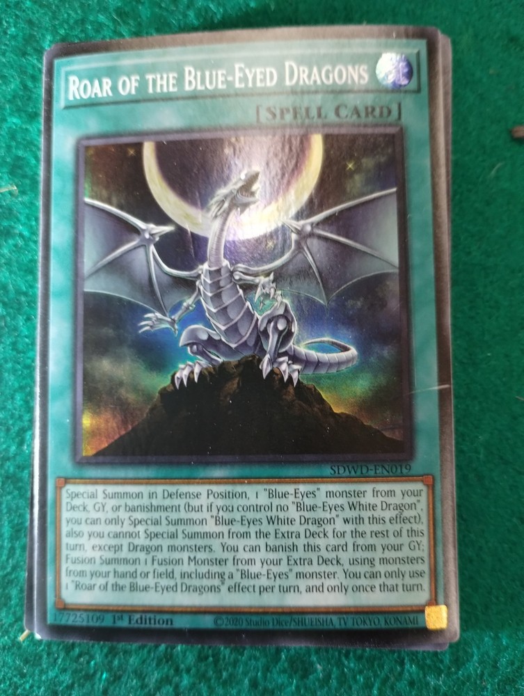 Complete Blue Eyes White Dragon Deck