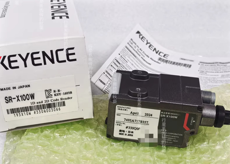New in box Keyence SR-X100W Barcode Reader