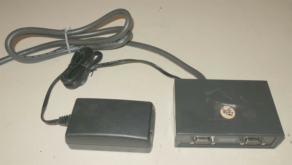 Extron P/2 DA2 Plus VGA Distribution Amplifier w Power Adapter