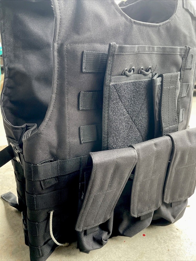 Outdoors Multi Functional Protective Tactical Vest Ajustable