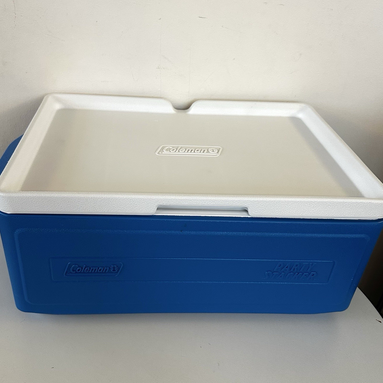 Coleman PARTY STACKER COOLER Model 6225 BLUE 24 Can Stackable Chest DISCONTINUED