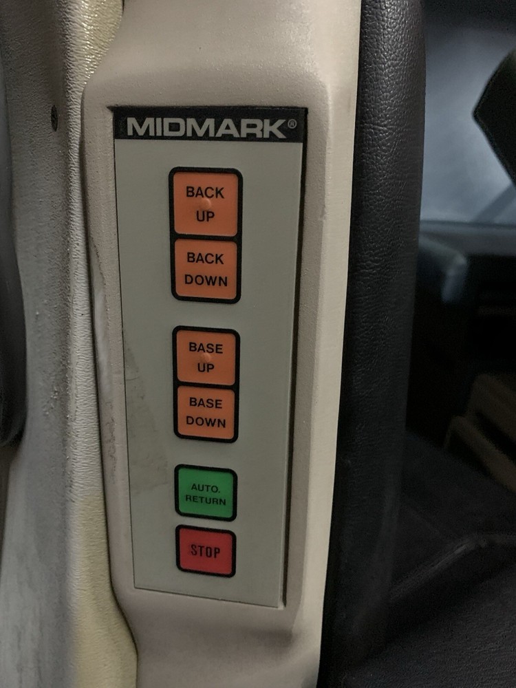 Midmark 419 procedure chair
