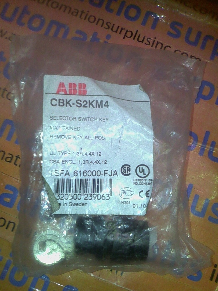 ABB CBK-S2KM4 SELECTOR SWITCH W/KEY LOCK NEW!!