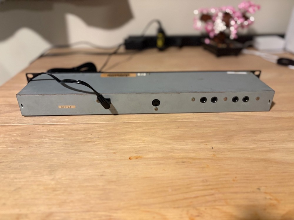 Zoom Studio 1204 Digital Reverb and Multi-Effect Signal Processor