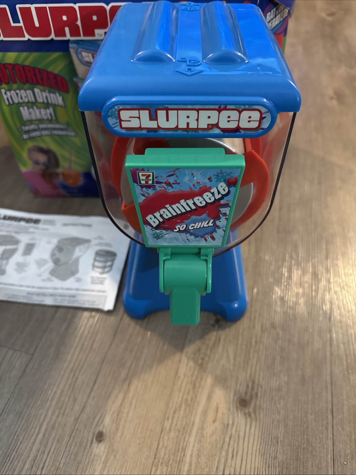Motorized SLURPEE Automatic Frozen Drink Maker Machine Brain Freeze NEW 2005