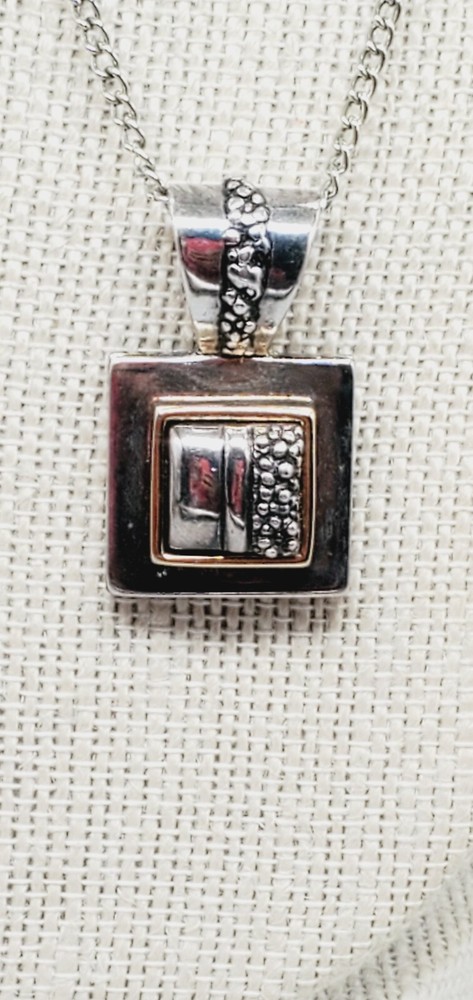 Vtg-Style SilverTone 1.42 Rectangular Pendant Geometric Design 16" chainte te01