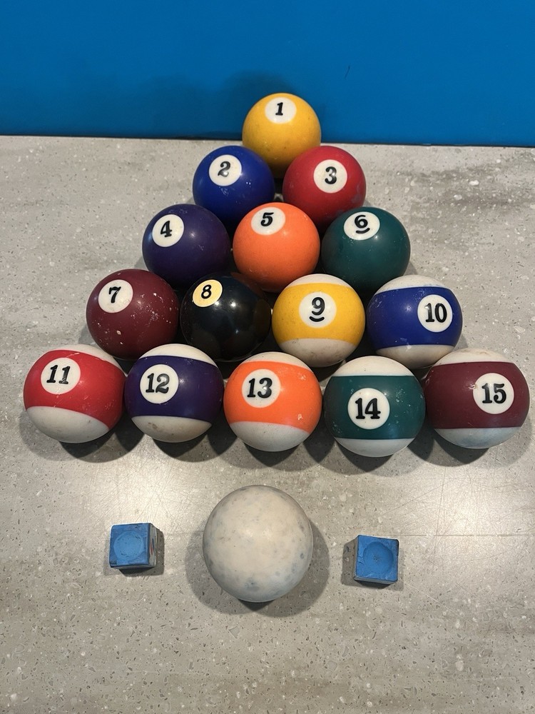 Pool ball set   Include Cue Ball.  used