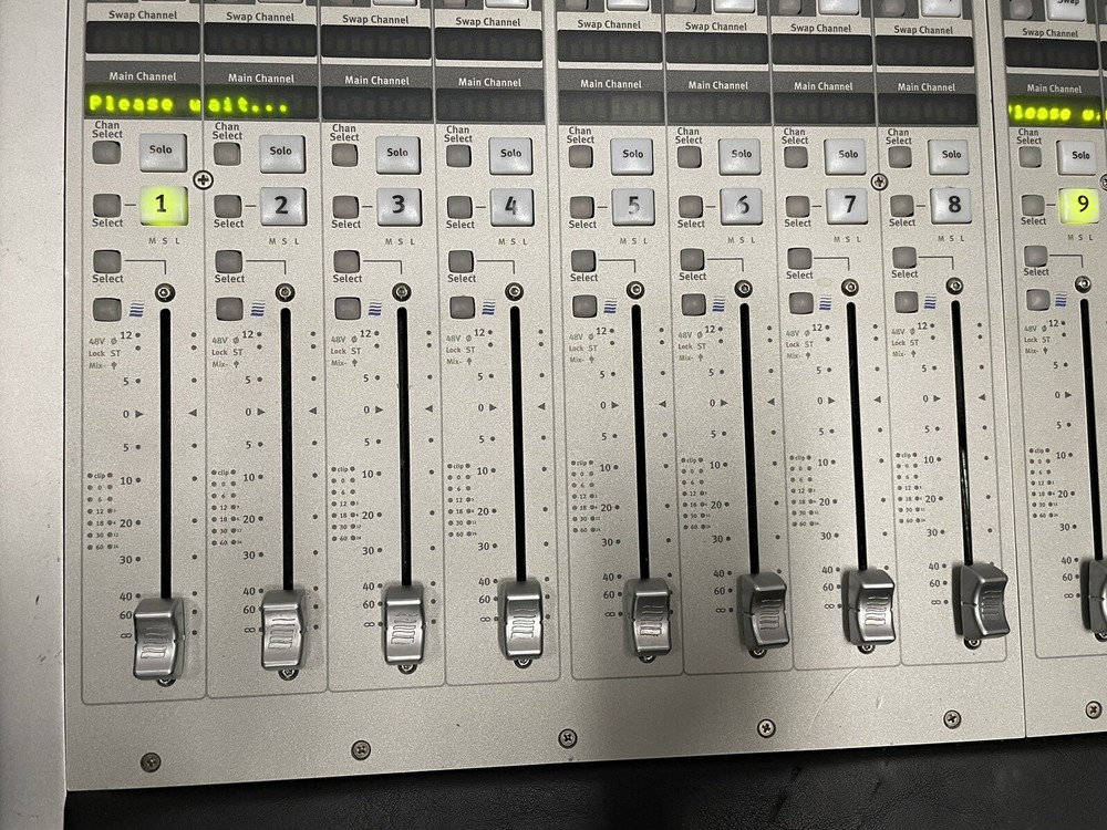 Avid Euphonix Max Air CM416 Control Surface 16 Fader Module (One)