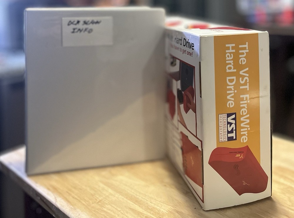 SmartDisk VST Firewire Portable External Hardrive / Enclosure / Video Software