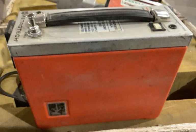 MetroTech Pipe & Cable Locator Model: METROTECH 810