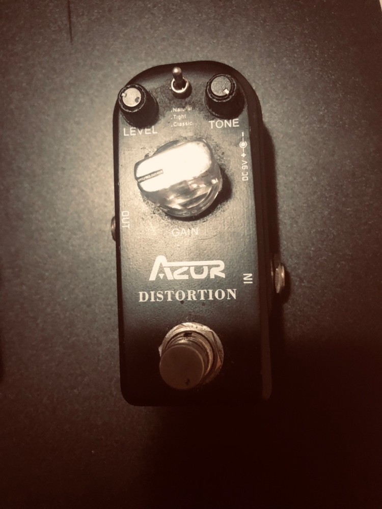 Azor distortion pedal for guitar effect